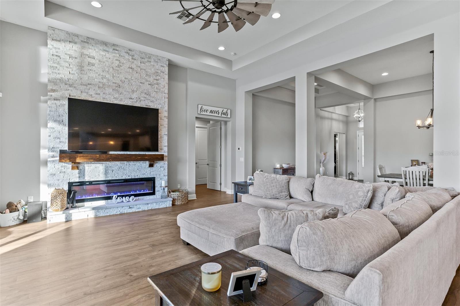 Image 8 of 85 For 33164 Kateland Drive