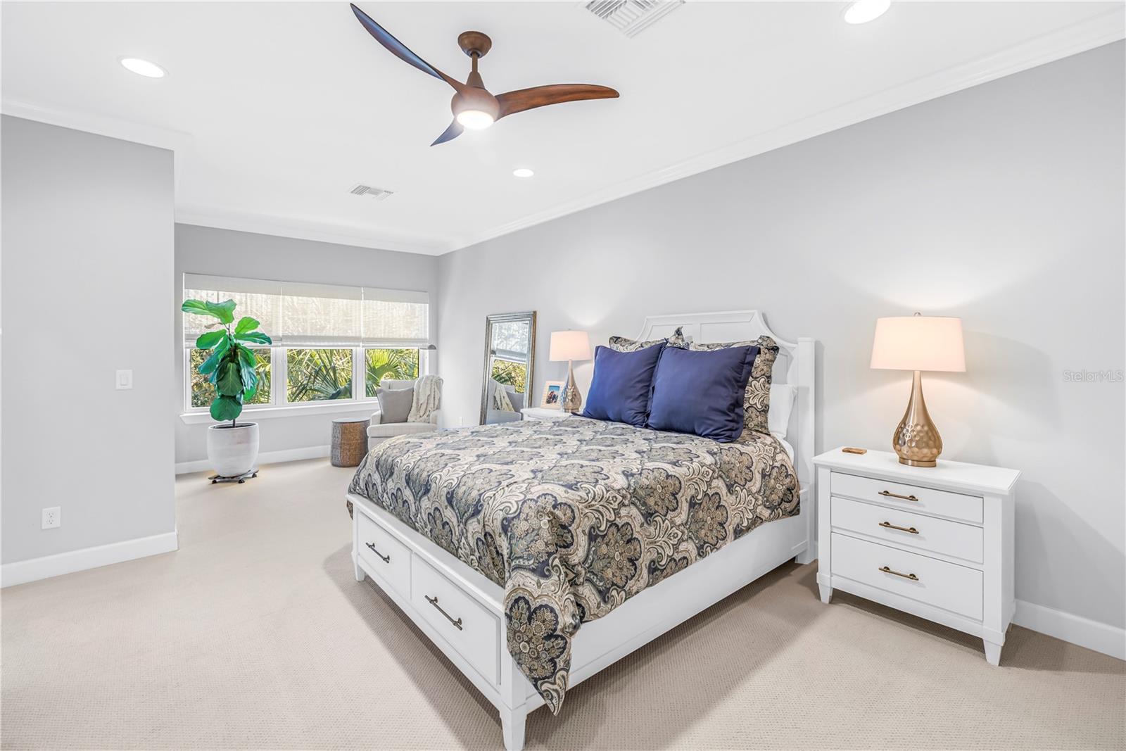 Image 21 of 67 For 5930 Anchorage Way S