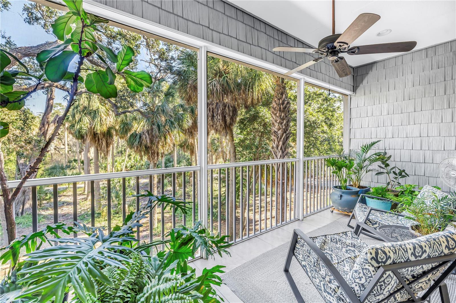 Image 37 of 67 For 5930 Anchorage Way S