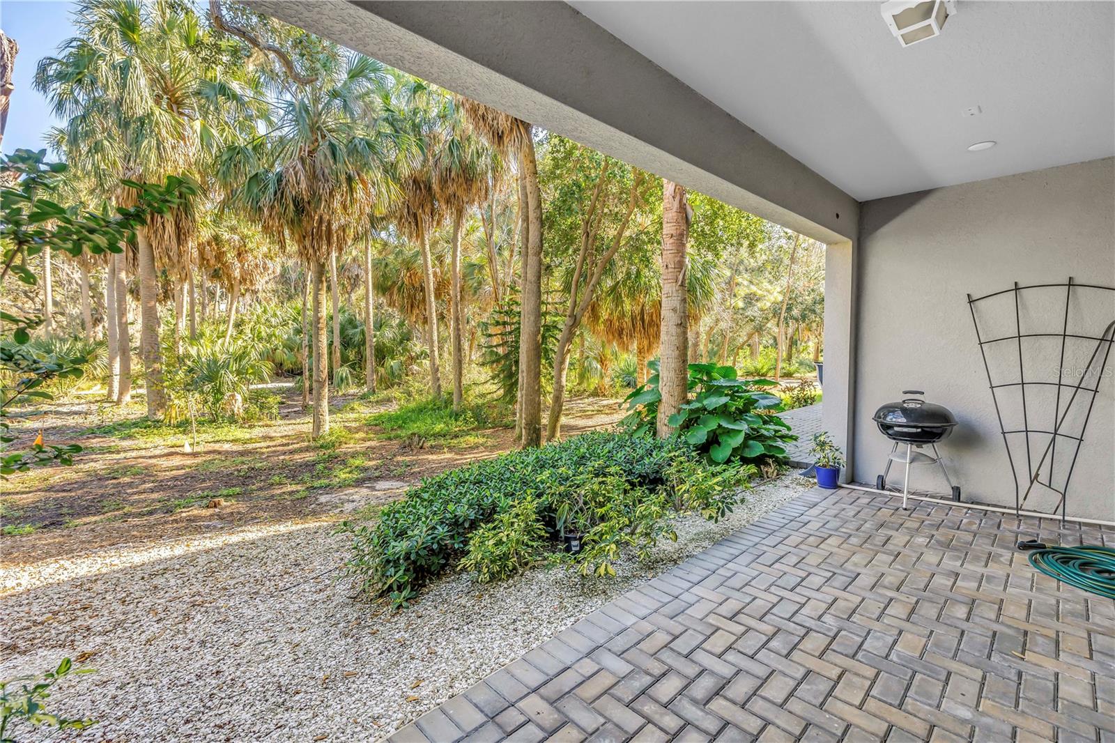 Image 39 of 67 For 5930 Anchorage Way S