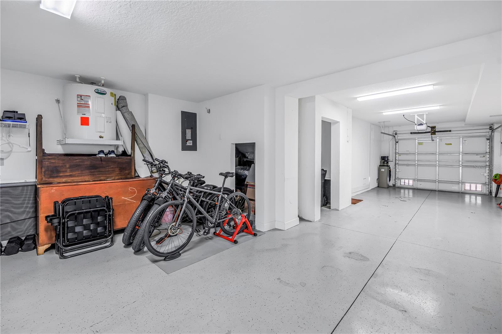 Image 43 of 67 For 5930 Anchorage Way S