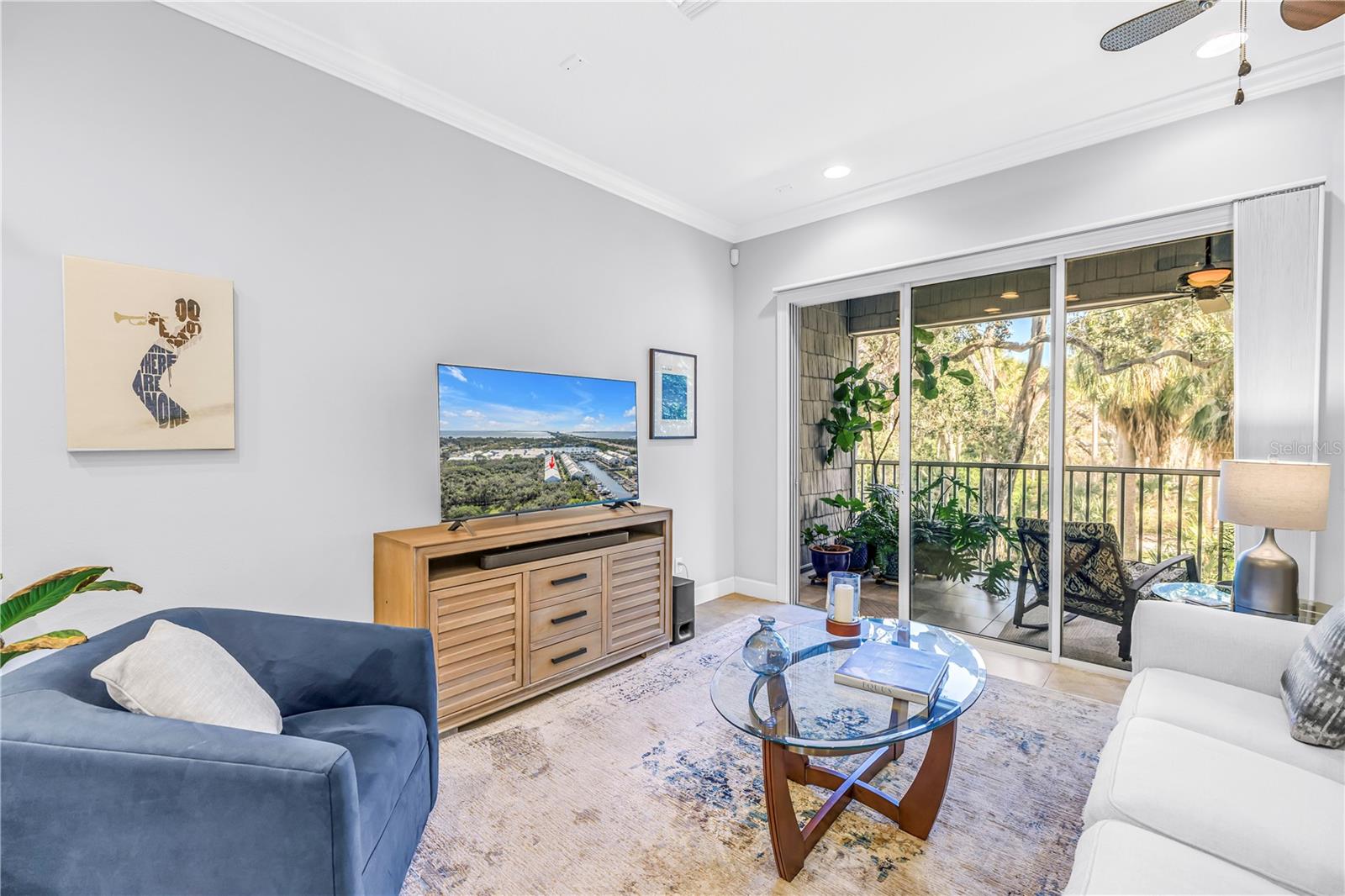 Image 8 of 67 For 5930 Anchorage Way S