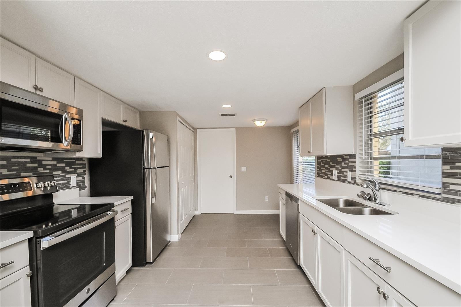 Image 4 of 16 For 1625 Crossridge Drive