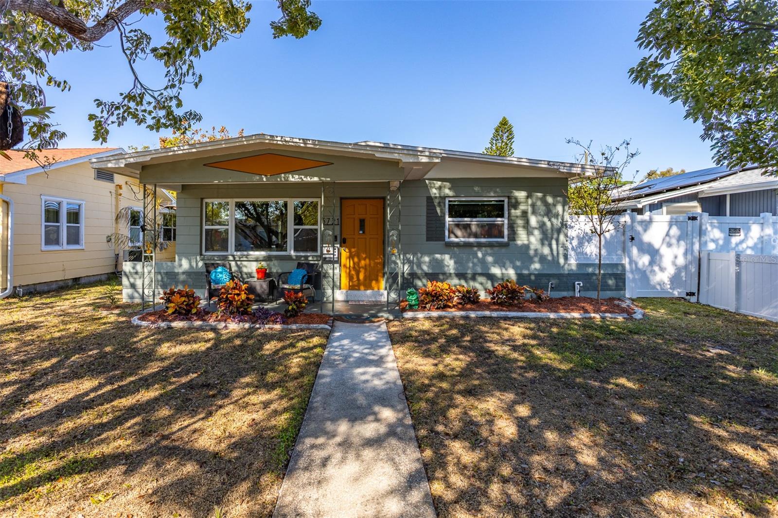 Image 4 of 45 For 3721 4th Avenue N