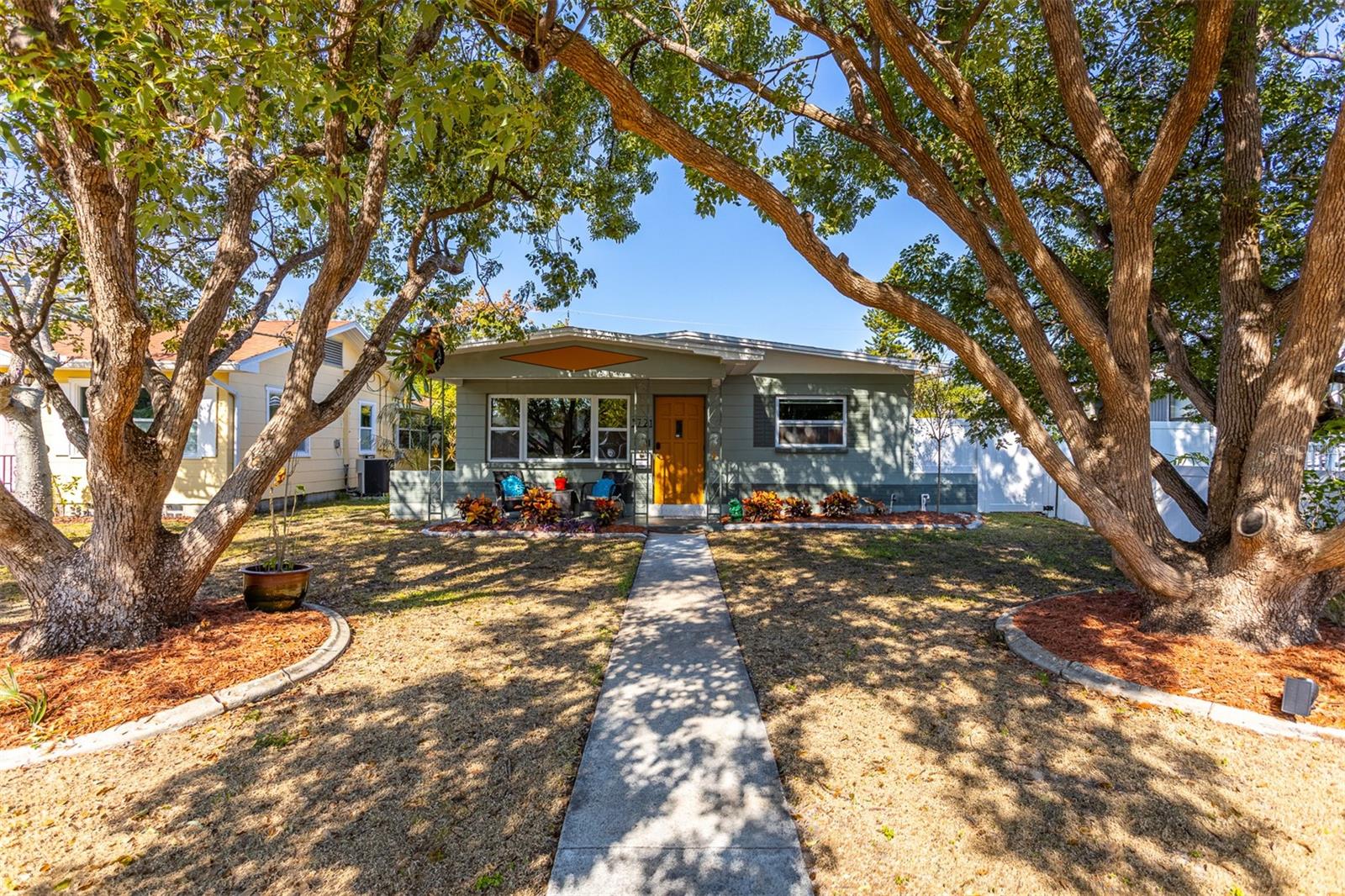 Image 6 of 45 For 3721 4th Avenue N