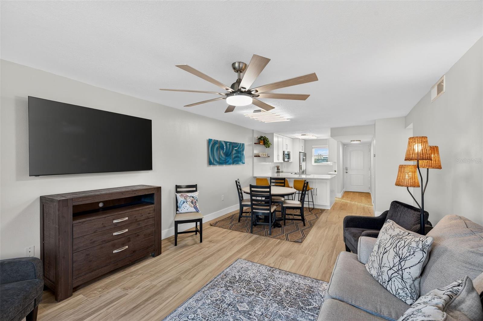 Image 14 of 65 For 19701 Gulf Boulevard 328