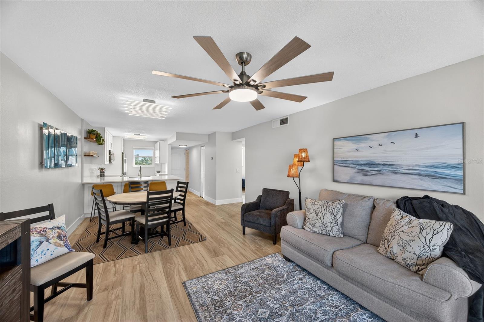 Image 15 of 65 For 19701 Gulf Boulevard 328