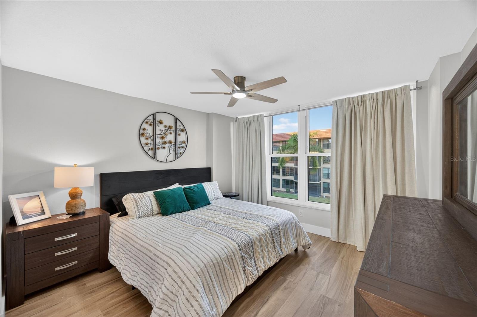 Image 16 of 65 For 19701 Gulf Boulevard 328