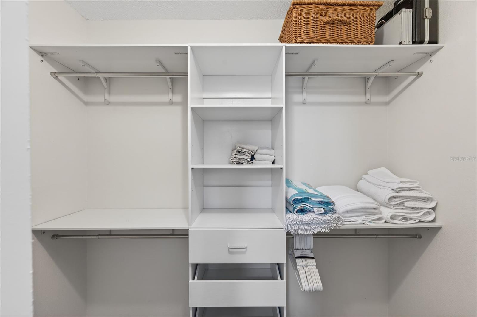 Image 19 of 65 For 19701 Gulf Boulevard 328