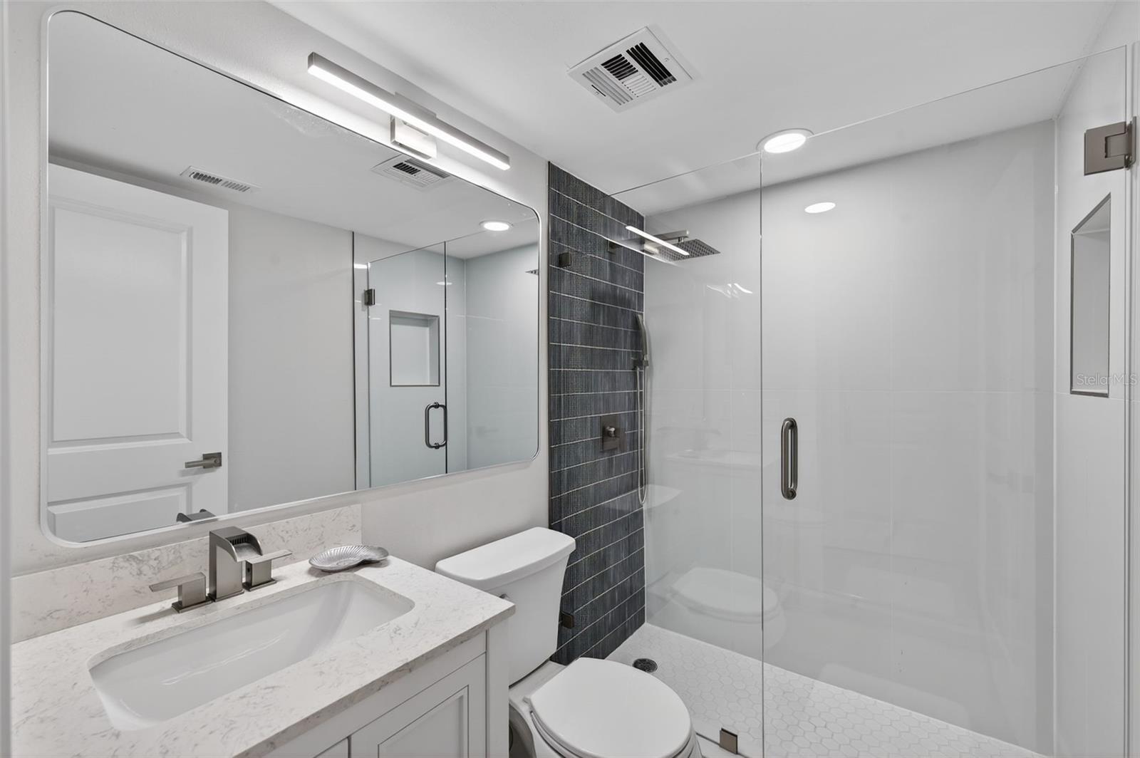 Image 21 of 65 For 19701 Gulf Boulevard 328