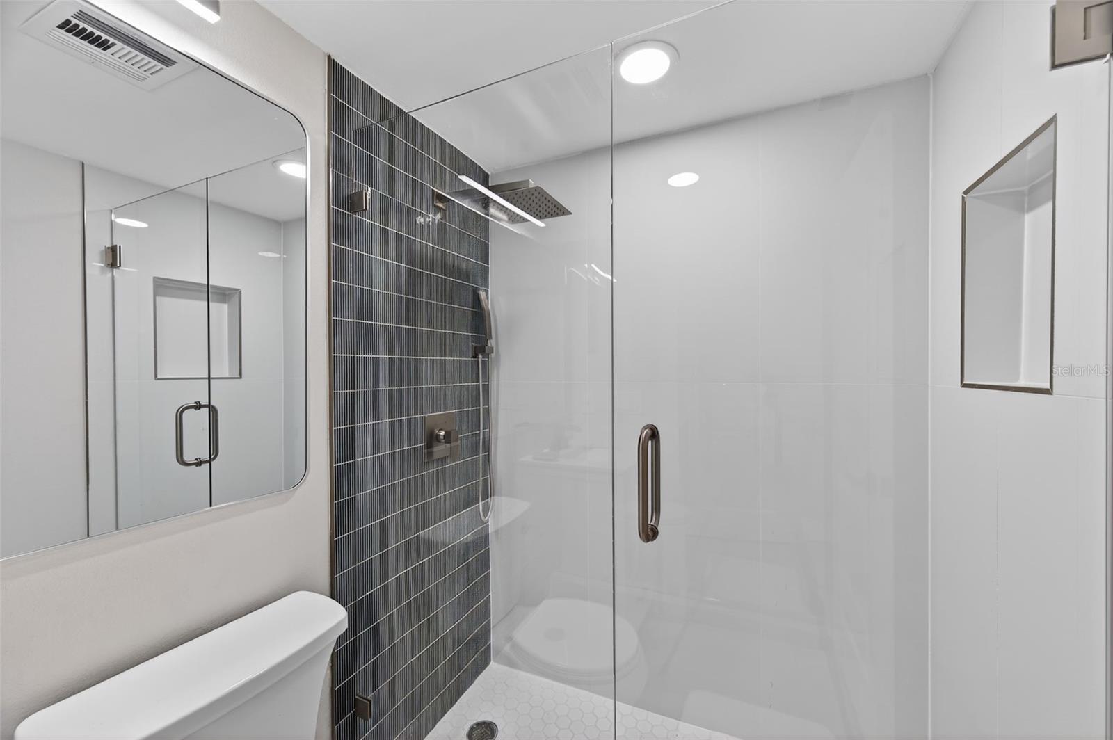 Image 22 of 65 For 19701 Gulf Boulevard 328