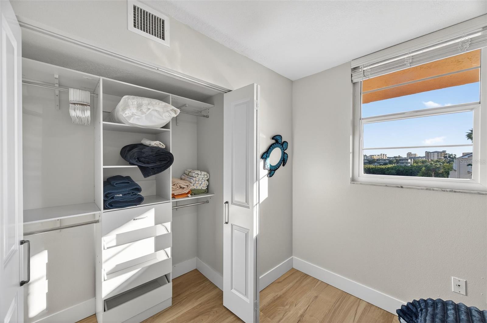 Image 27 of 65 For 19701 Gulf Boulevard 328