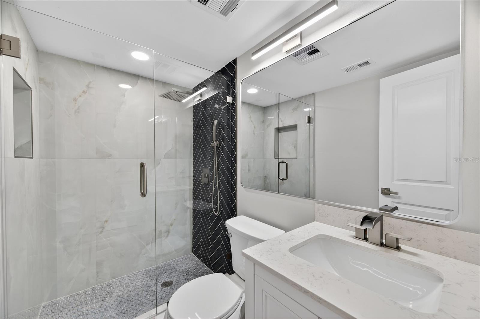 Image 28 of 65 For 19701 Gulf Boulevard 328