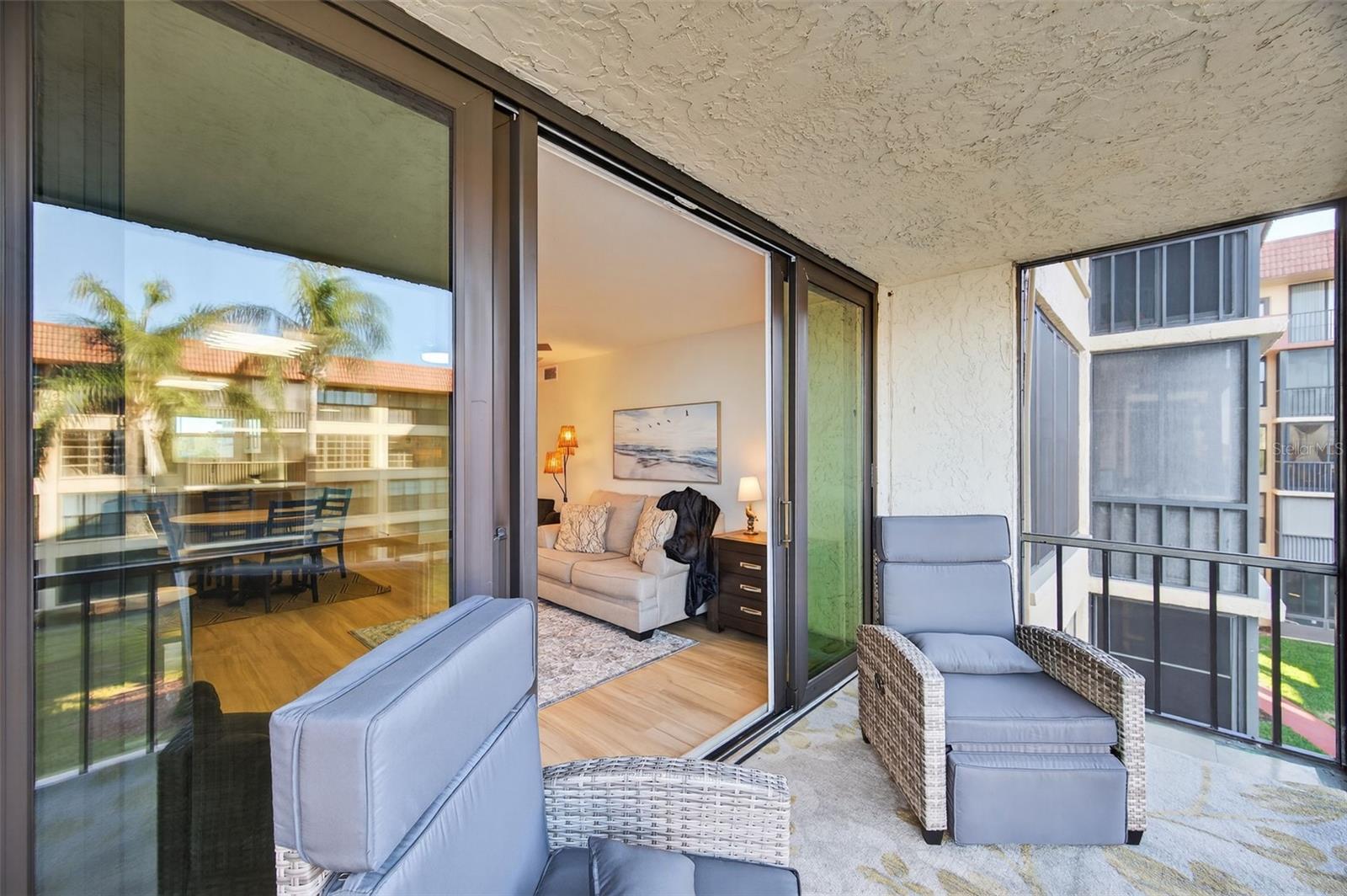 Image 32 of 65 For 19701 Gulf Boulevard 328