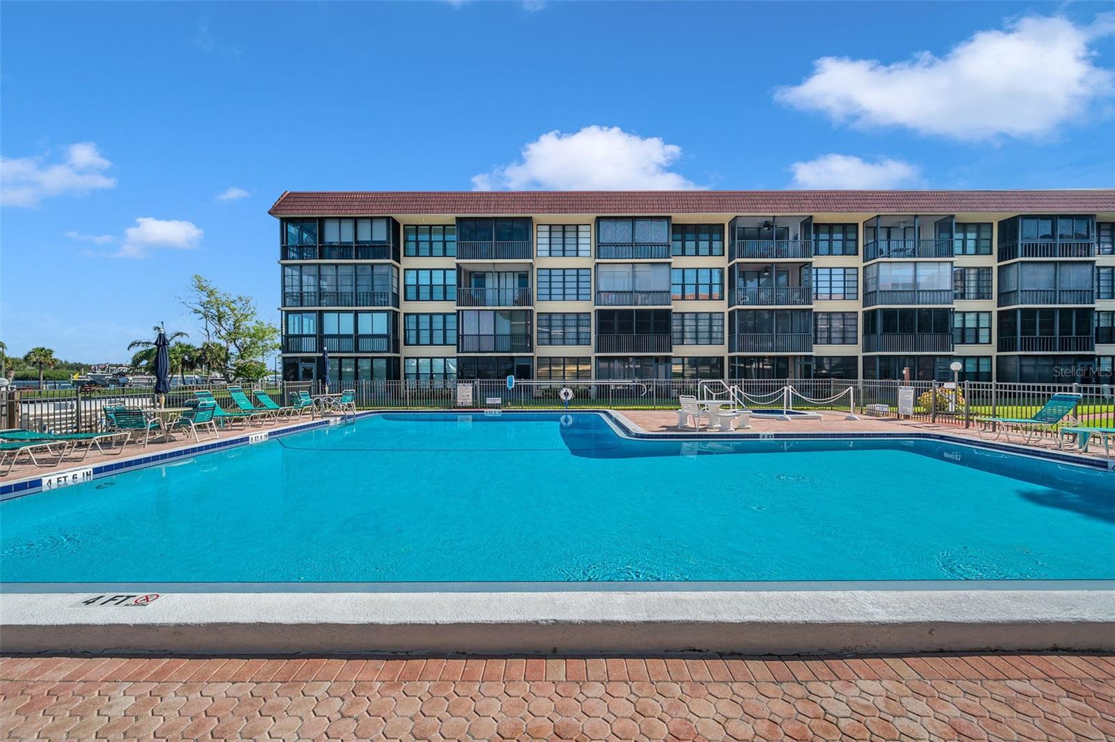 Image 48 of 65 For 19701 Gulf Boulevard 328