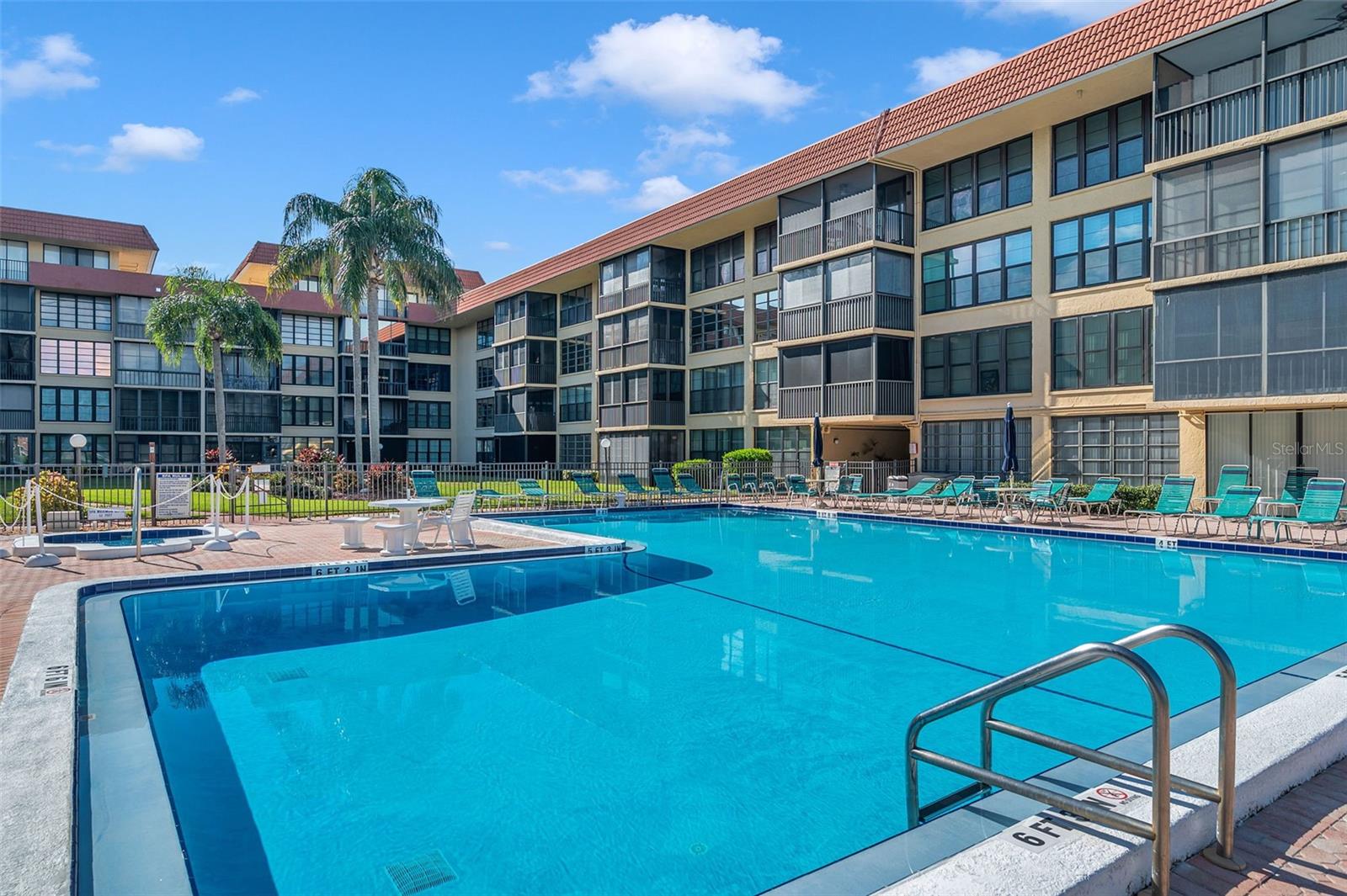 Image 50 of 65 For 19701 Gulf Boulevard 328