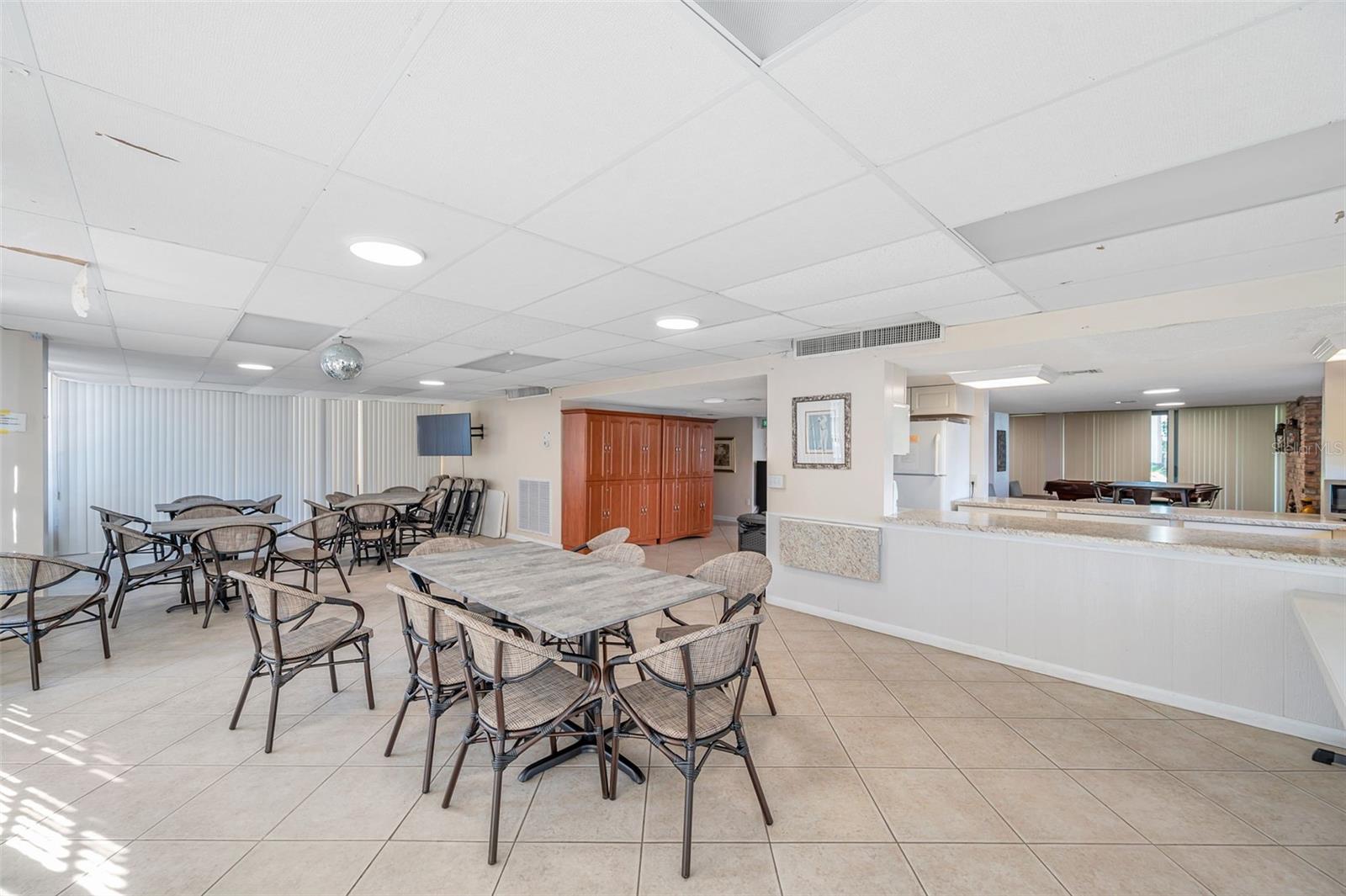 Image 55 of 65 For 19701 Gulf Boulevard 328