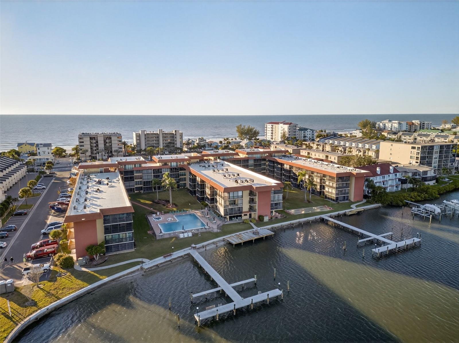 Image 58 of 65 For 19701 Gulf Boulevard 328