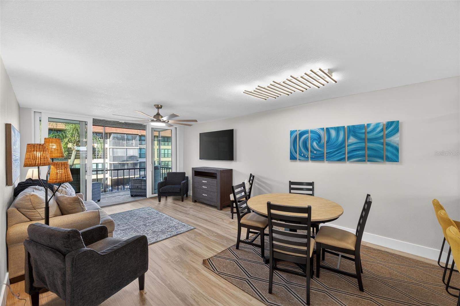 Image 9 of 65 For 19701 Gulf Boulevard 328