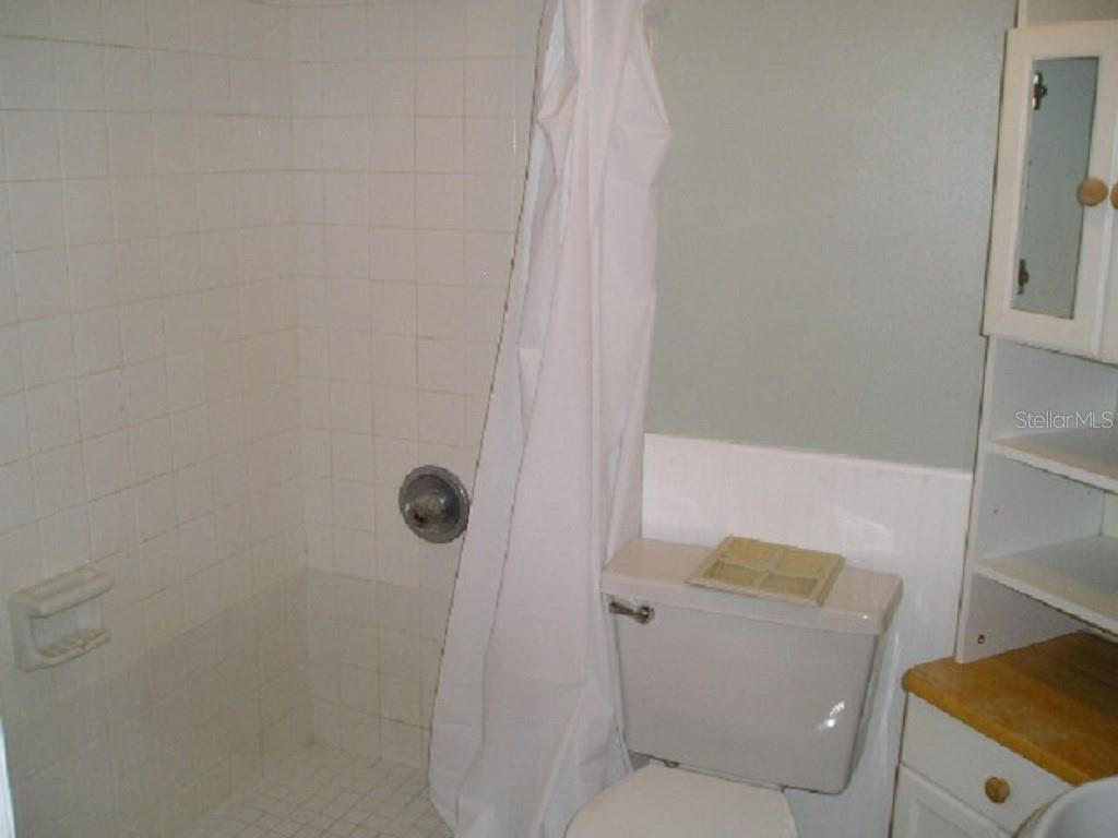 Image 6 of 15 For 603 Melville Avenue 1