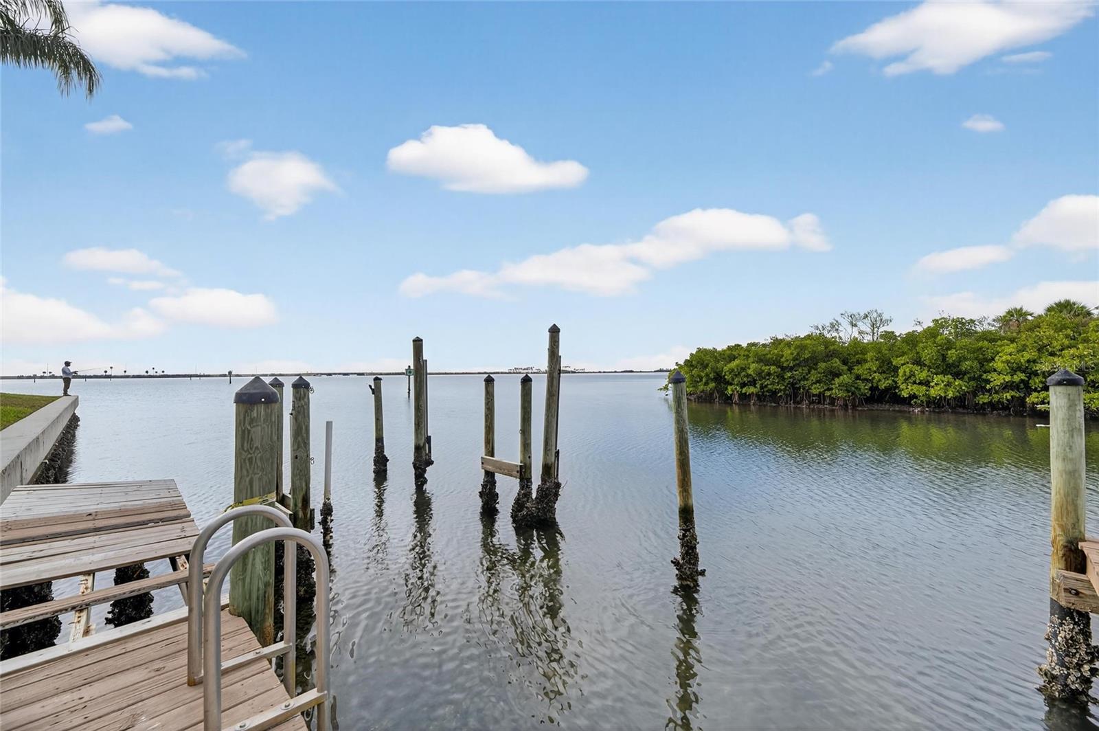 Image 16 of 54 For 8831 Bay Pointe Drive 107