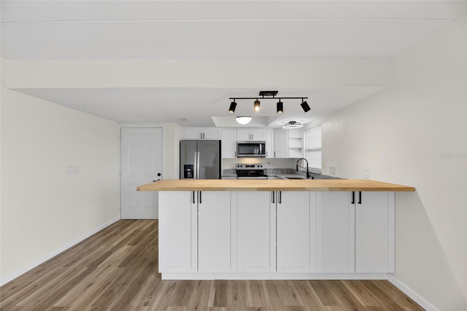 Image 25 of 54 For 8831 Bay Pointe Drive 107