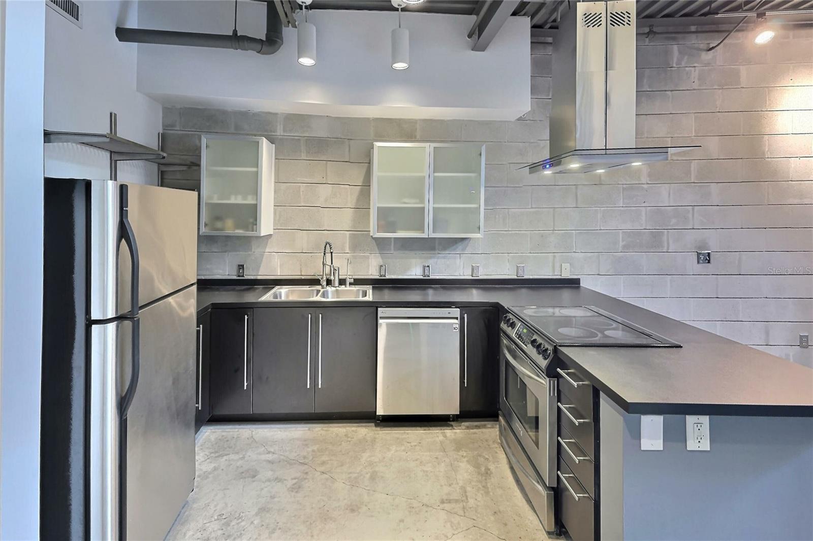 Image 10 of 25 For 217 12th Street 114