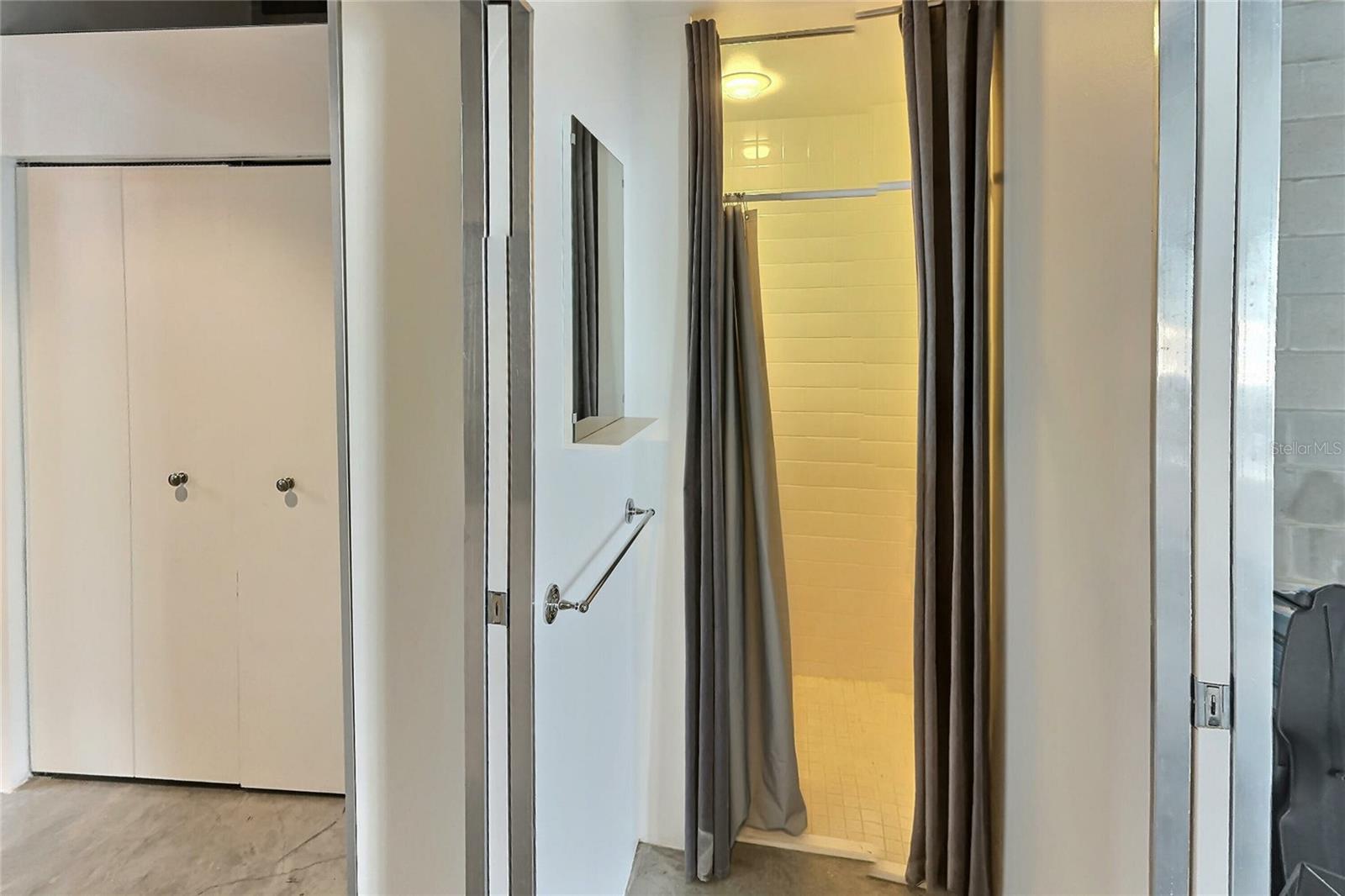 Image 22 of 25 For 217 12th Street 114