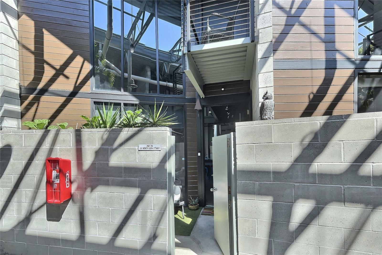 Image 3 of 25 For 217 12th Street 114