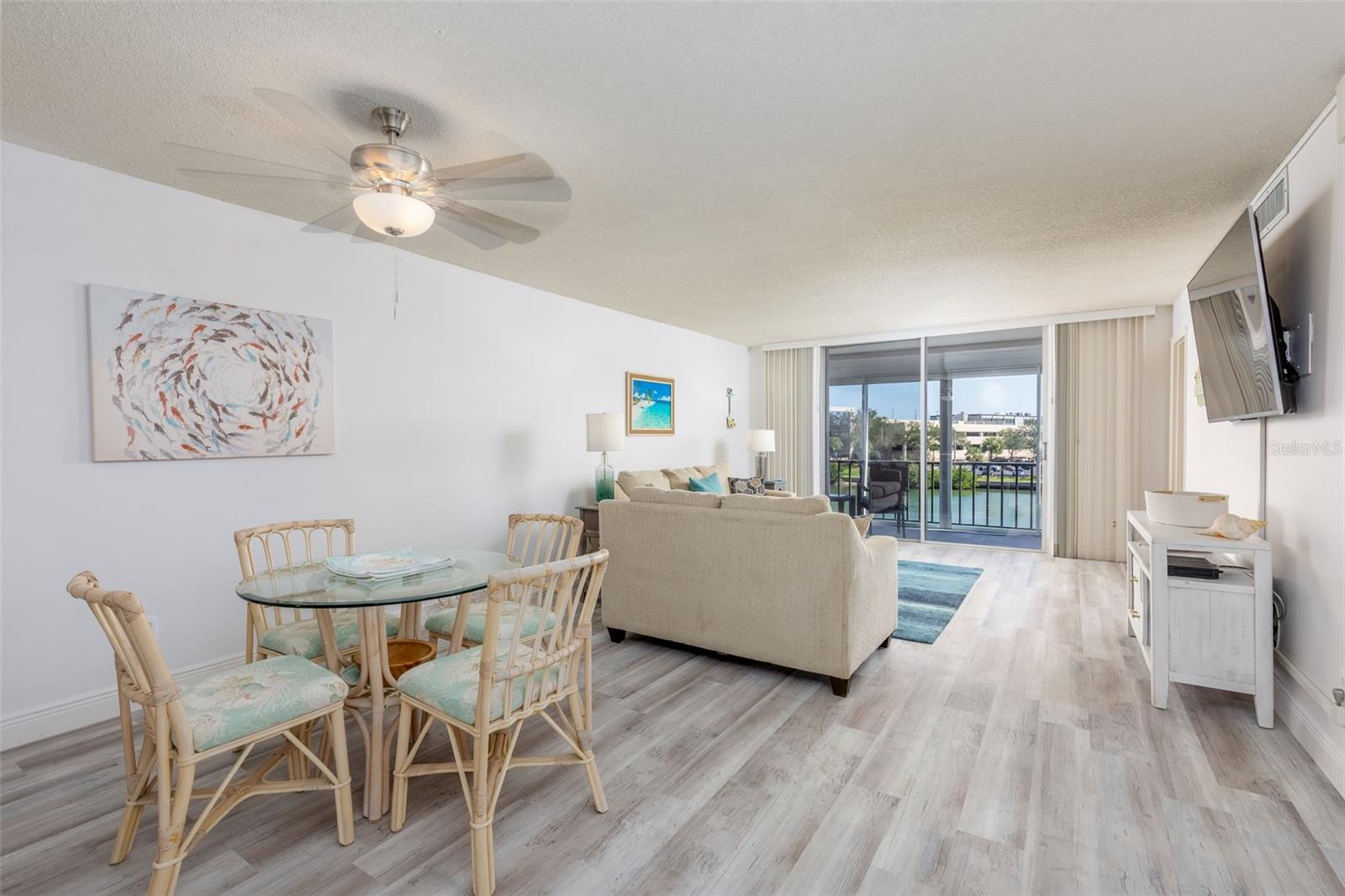 Image 5 of 31 For 7405 Bay Island Drive S 321