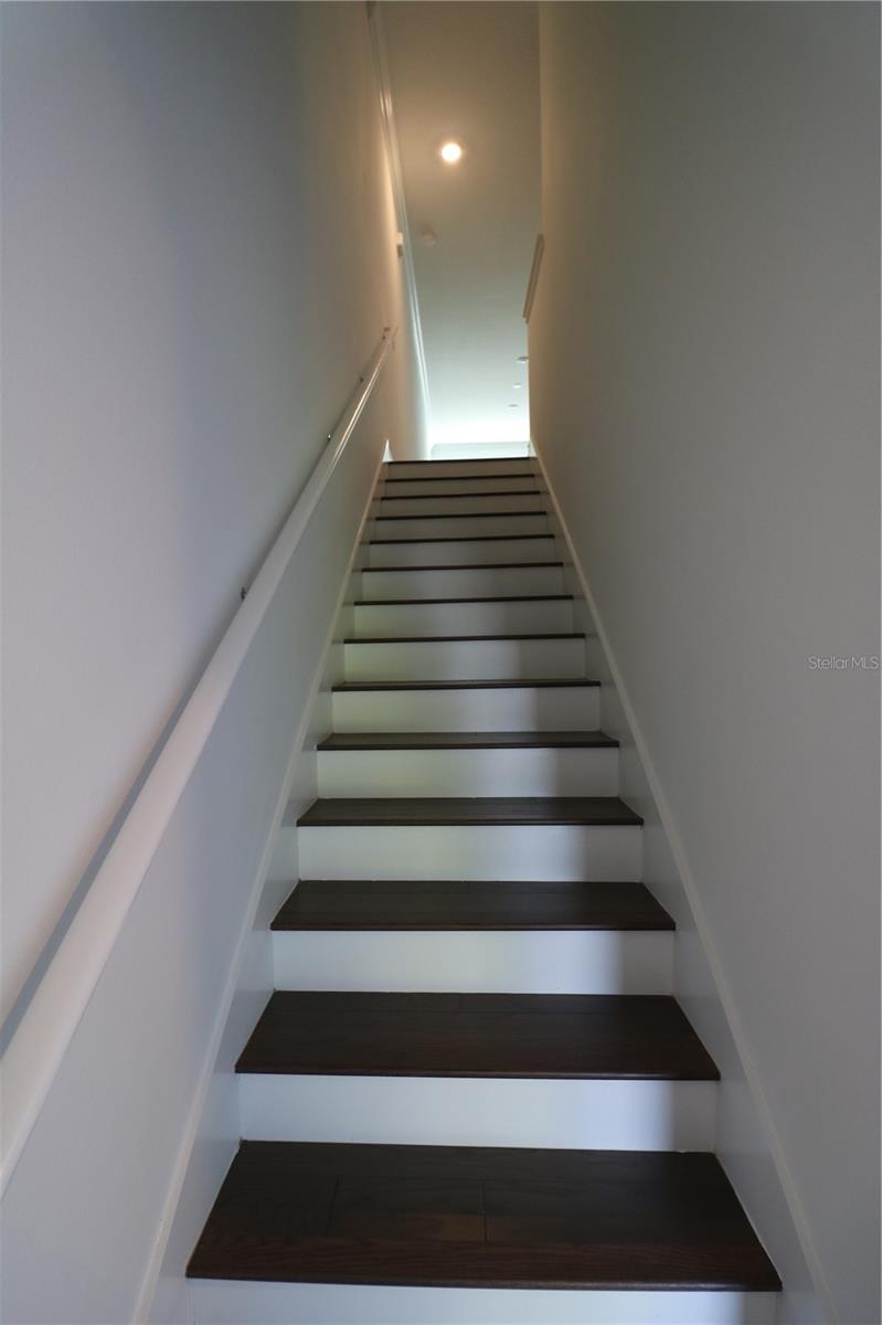 Image 14 of 57 For 4510 Manhattan Avenue 007