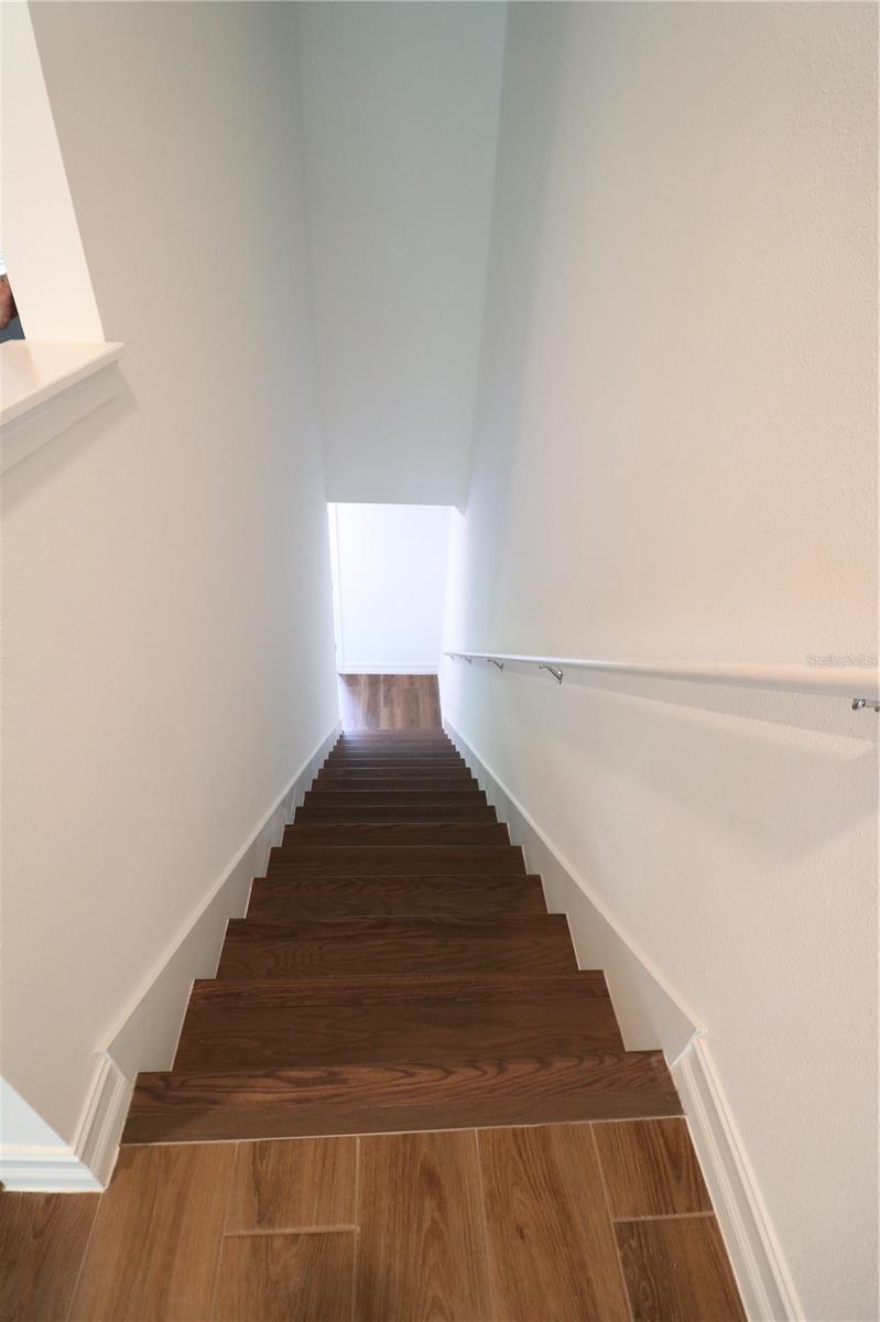 Image 15 of 57 For 4510 Manhattan Avenue 007