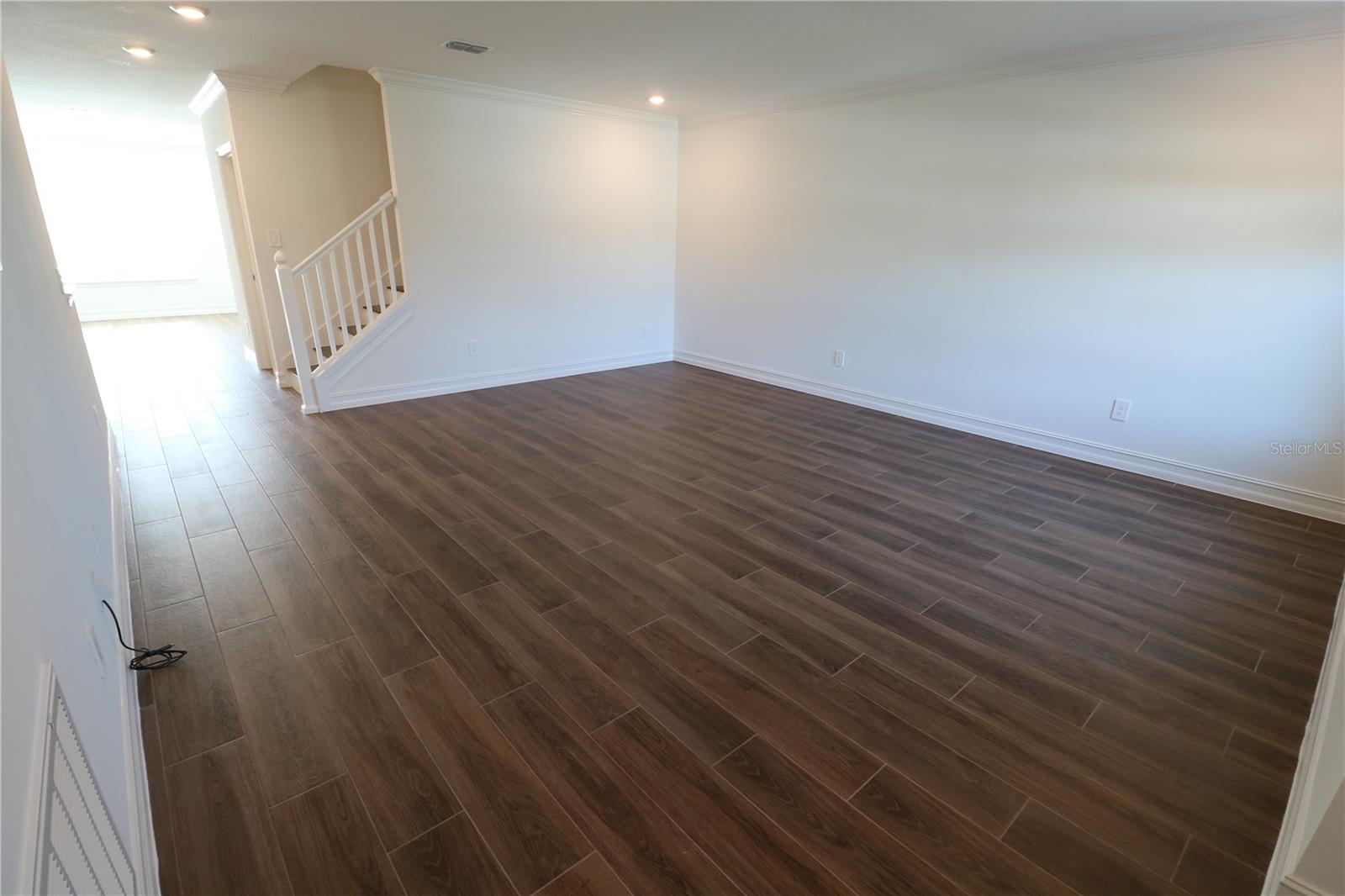 Image 19 of 57 For 4510 Manhattan Avenue 007