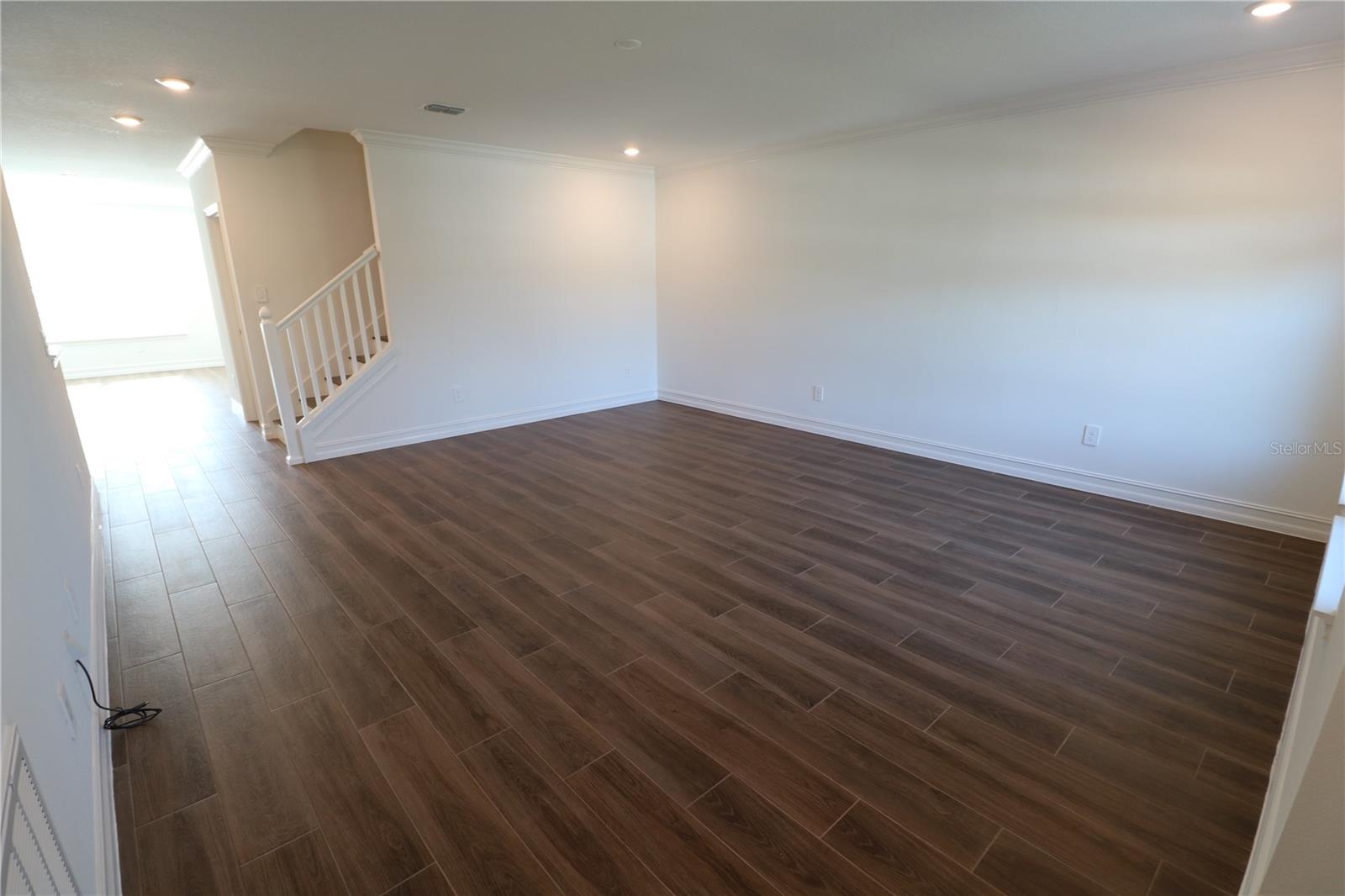 Image 20 of 57 For 4510 Manhattan Avenue 007