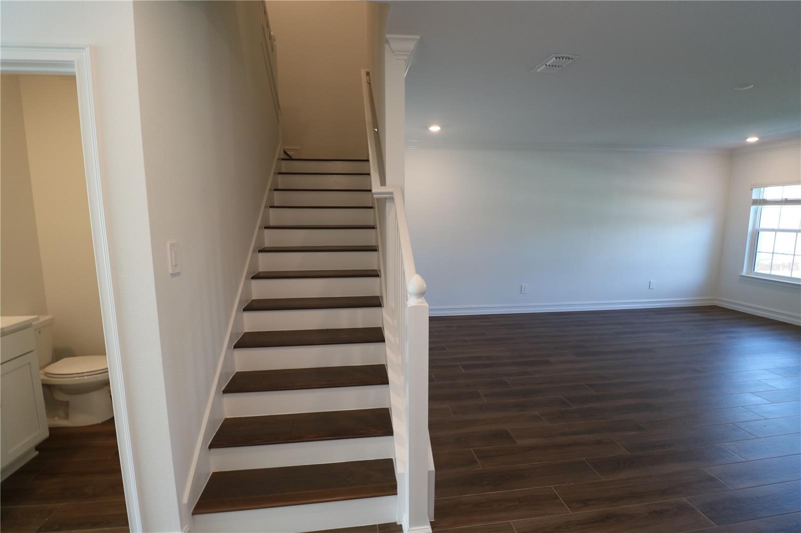 Image 33 of 57 For 4510 Manhattan Avenue 007