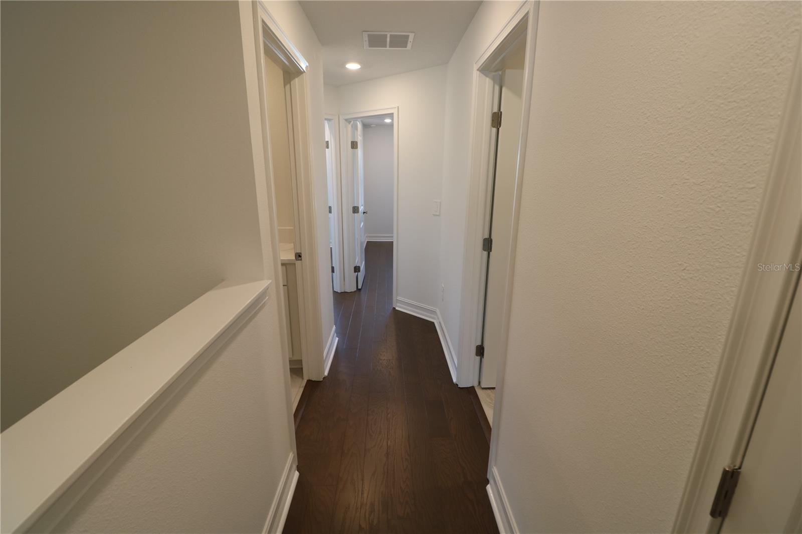 Image 36 of 57 For 4510 Manhattan Avenue 007