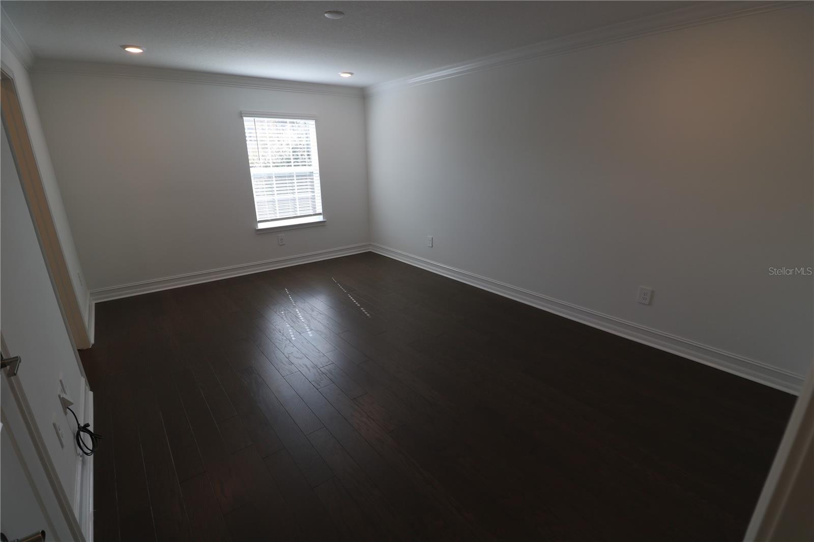 Image 46 of 57 For 4510 Manhattan Avenue 007