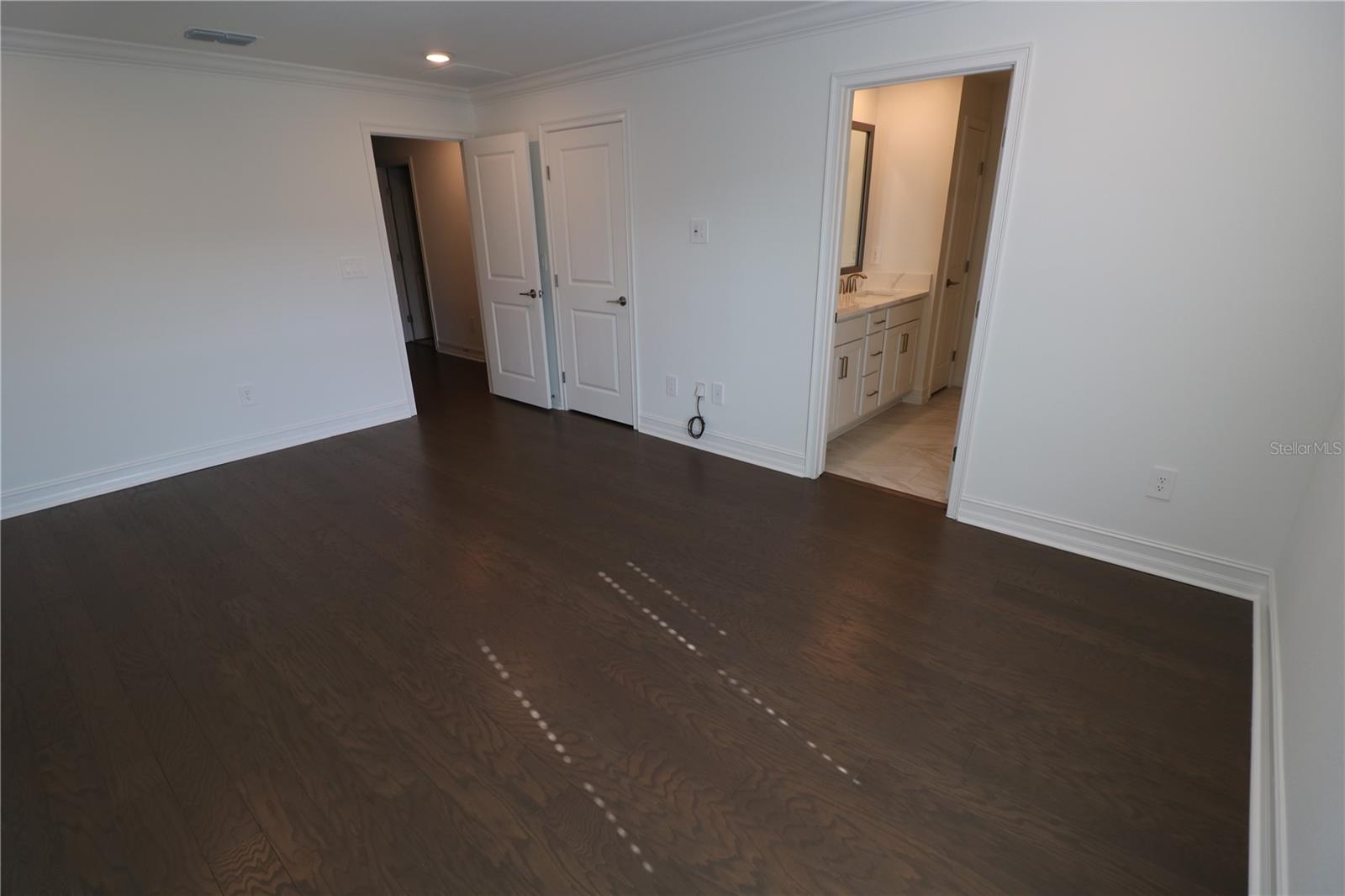 Image 48 of 57 For 4510 Manhattan Avenue 007