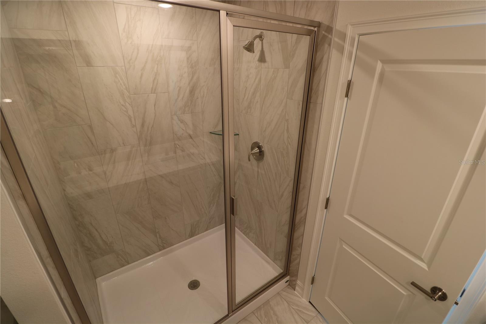 Image 51 of 57 For 4510 Manhattan Avenue 007