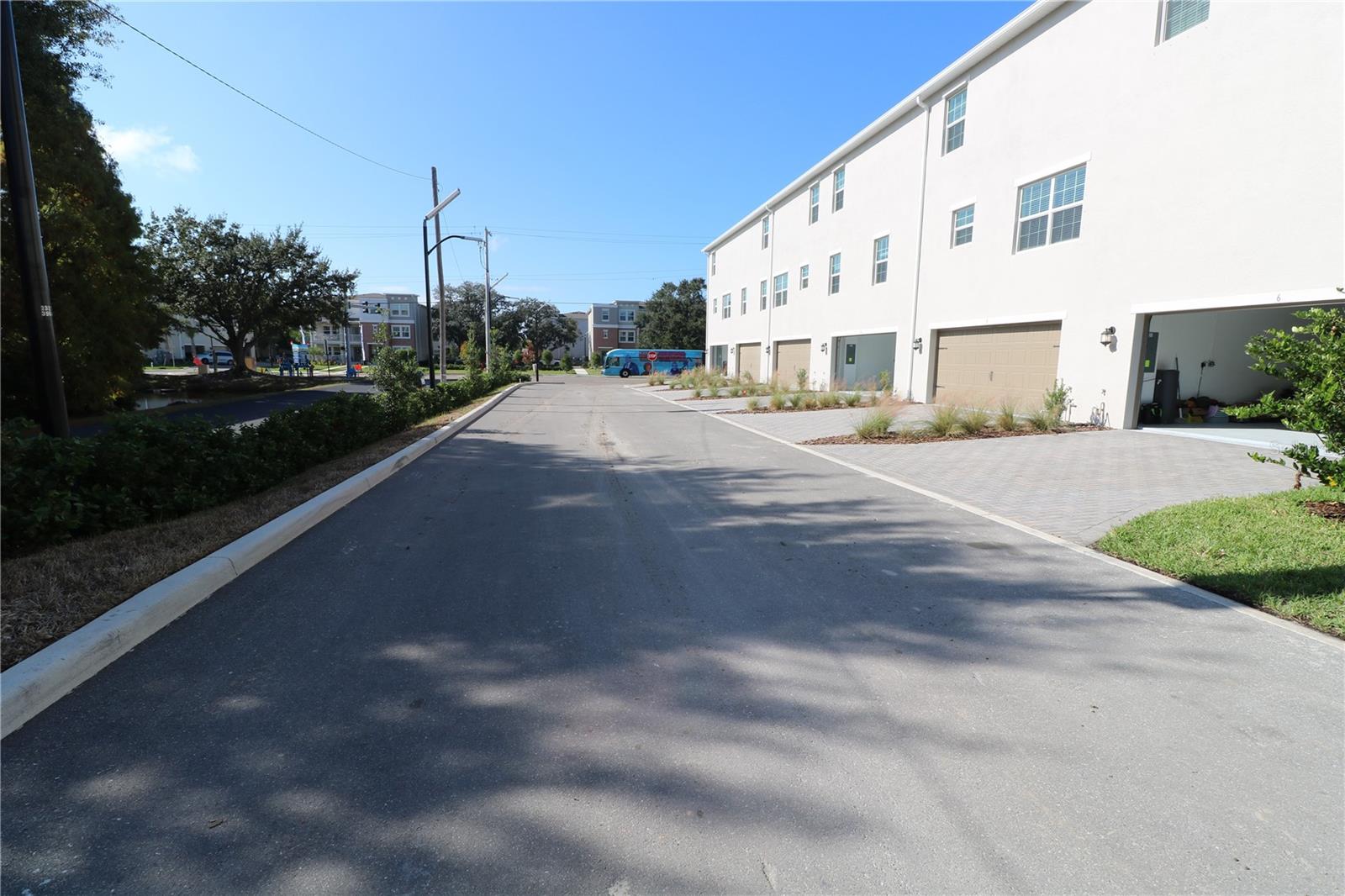 Image 57 of 57 For 4510 Manhattan Avenue 007