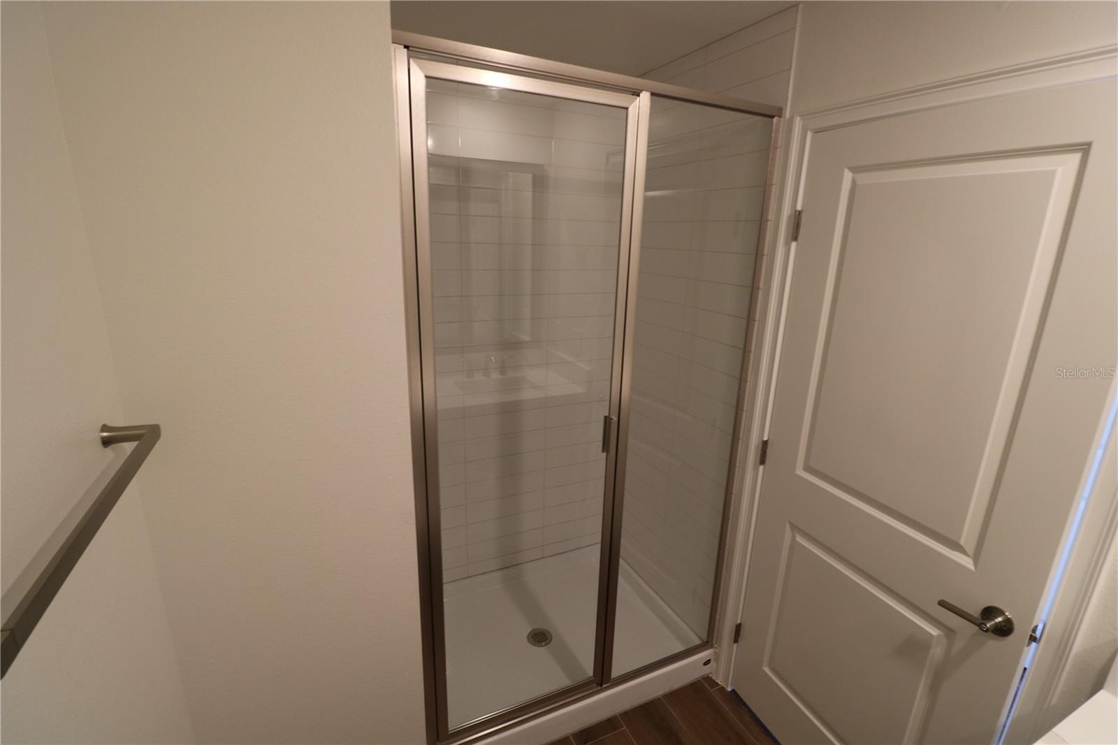 Image 7 of 57 For 4510 Manhattan Avenue 007