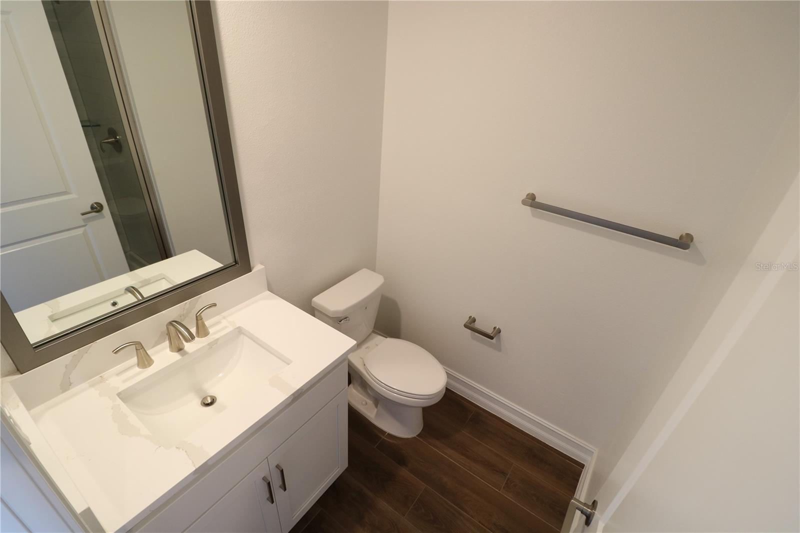 Image 8 of 57 For 4510 Manhattan Avenue 007