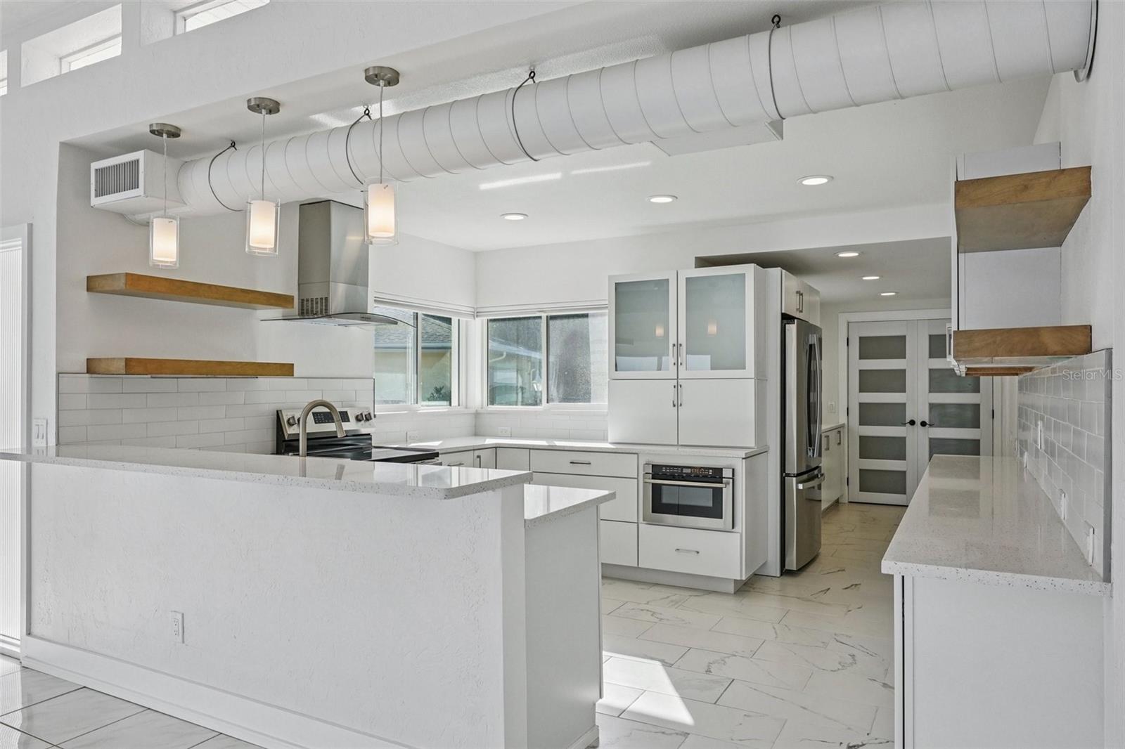 Listing photo id 12 for 11055 6th Street E