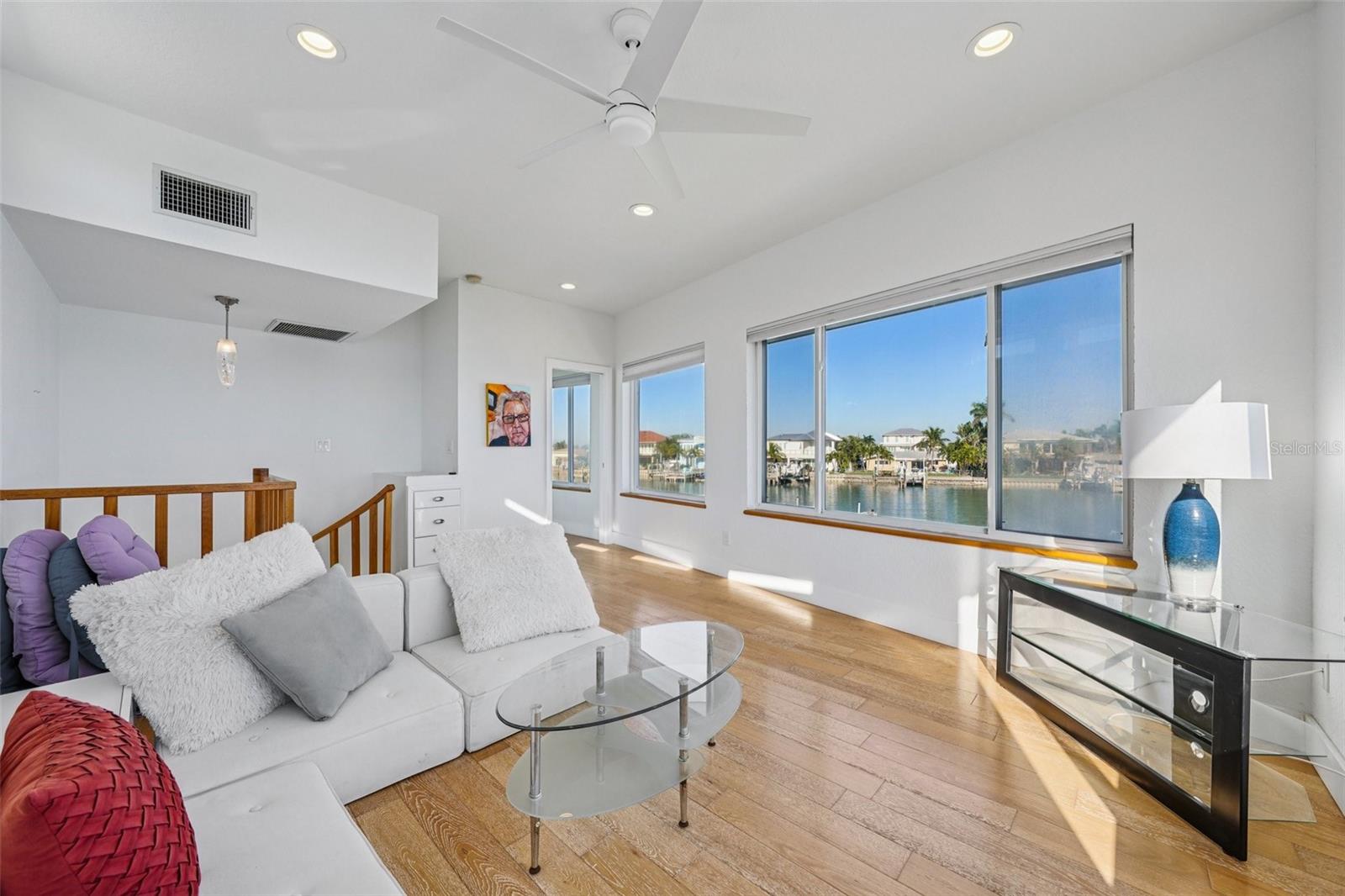 Listing photo id 24 for 11055 6th Street E