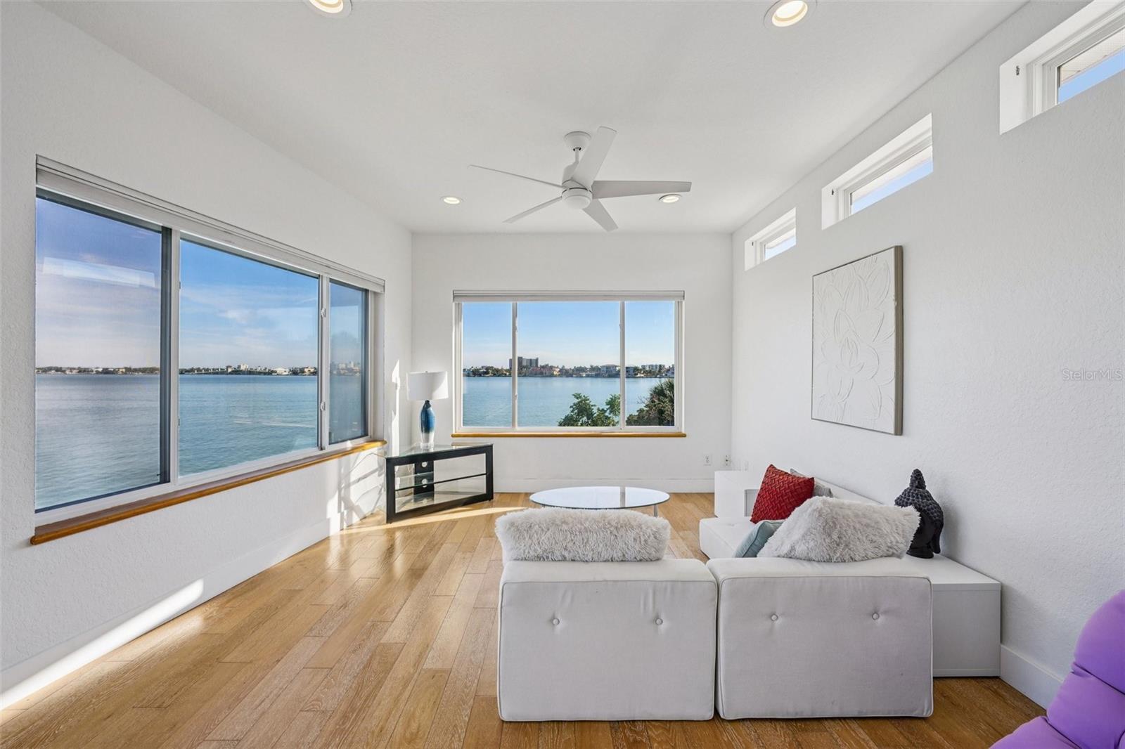 Listing photo id 25 for 11055 6th Street E