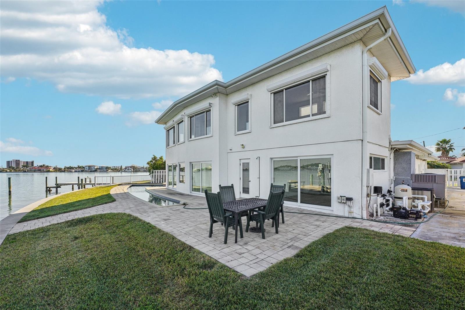 Listing photo id 29 for 11055 6th Street E