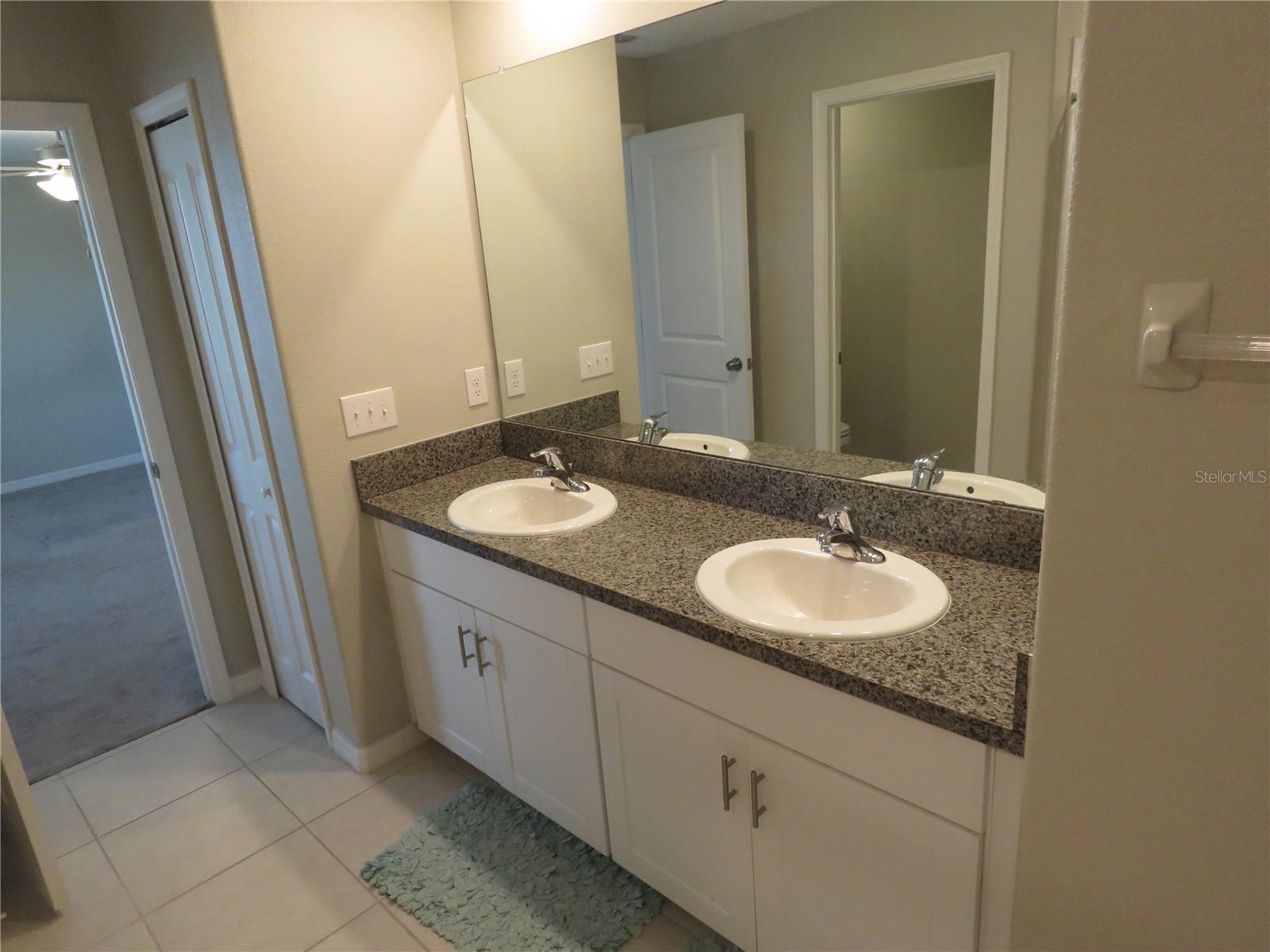 Image 8 of 27 For 15518 Miller Creek Drive