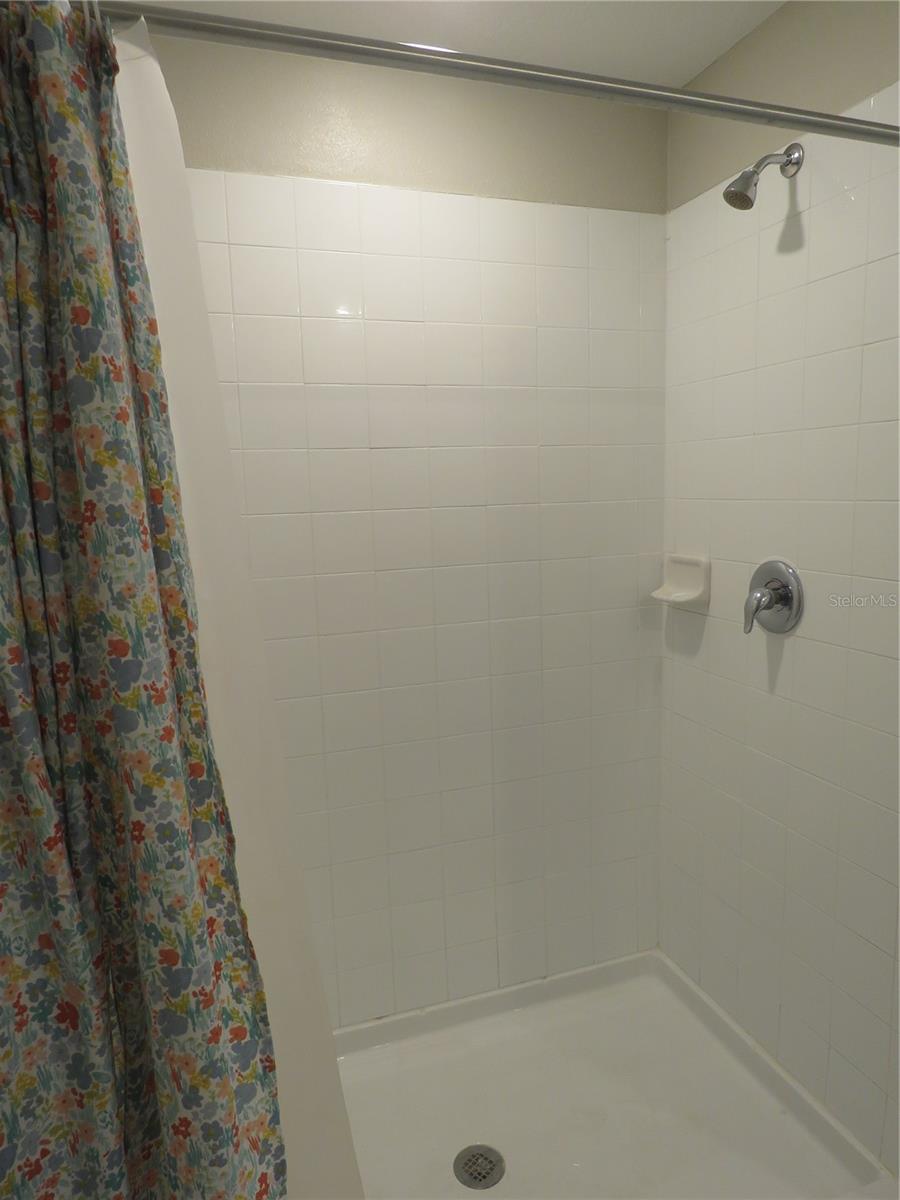 Image 9 of 27 For 15518 Miller Creek Drive