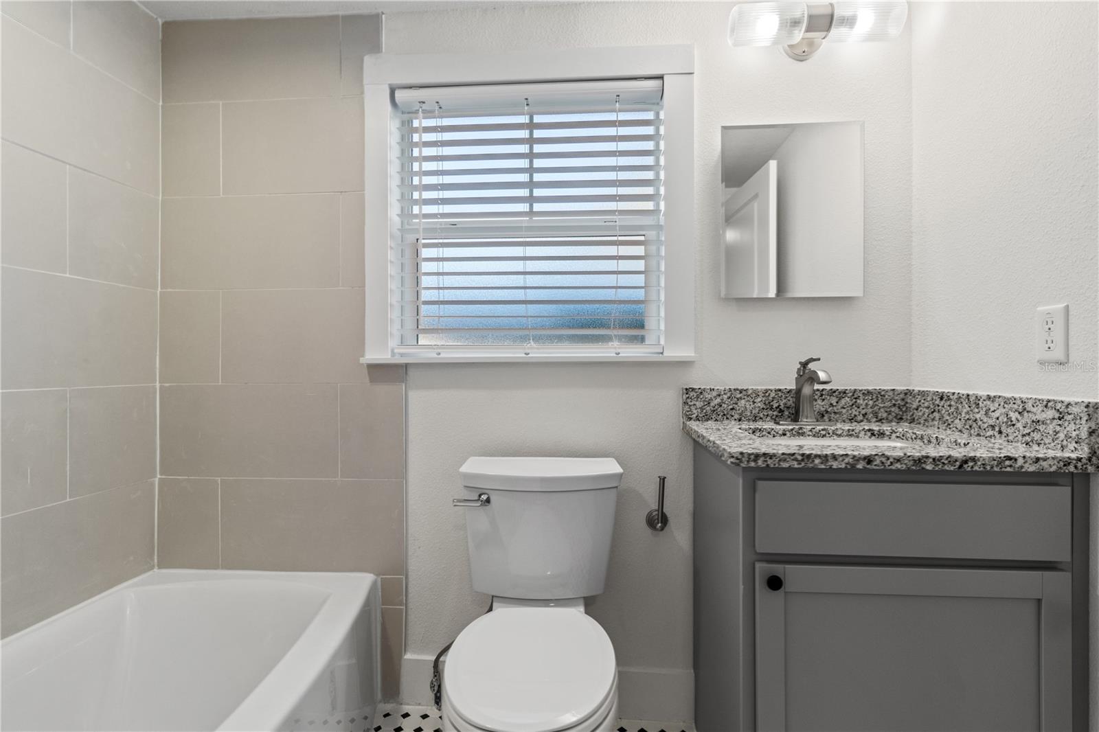 Image 22 of 36 For 14348 Graham Street