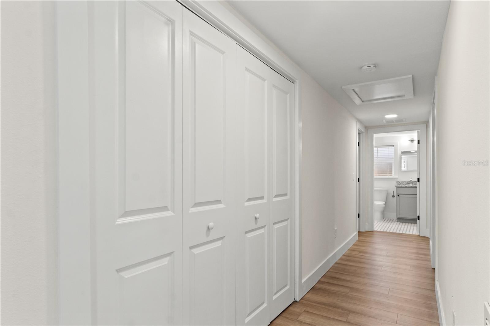 Image 26 of 36 For 14348 Graham Street